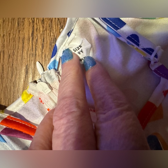 Girls rainbow hearts dress 9 NEW - Picture 4 of 5